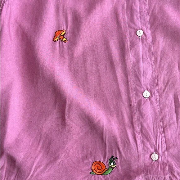 Disney Pink Short-Sleeve Button-Down Shirt with Embroidered Mickey & Motifs - Picture 5 of 10